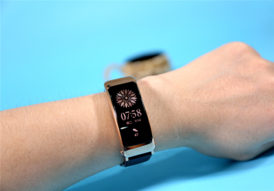 華為手環(huán)B6首發(fā)評測 腕上耳機(jī)與健康管家合二為一，智能手環(huán)高端領(lǐng)域的王者之選